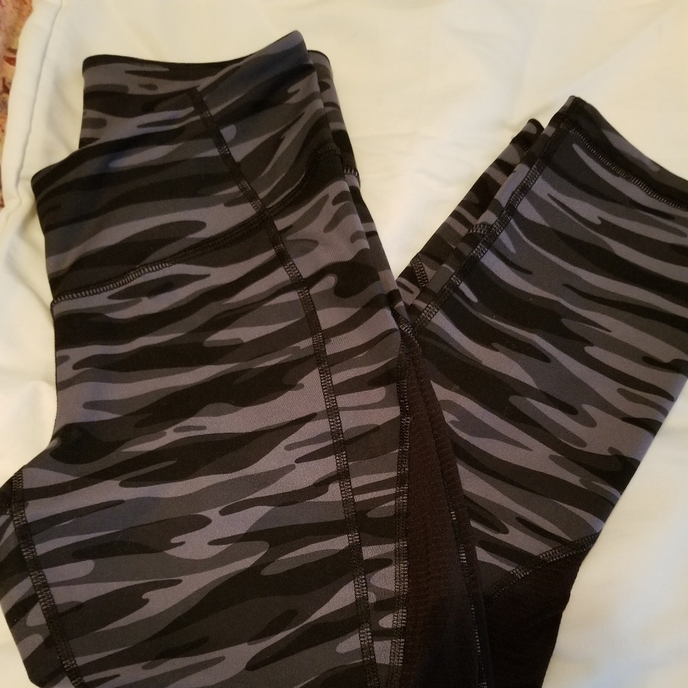 Women Old Navy Athletic Leggings size M